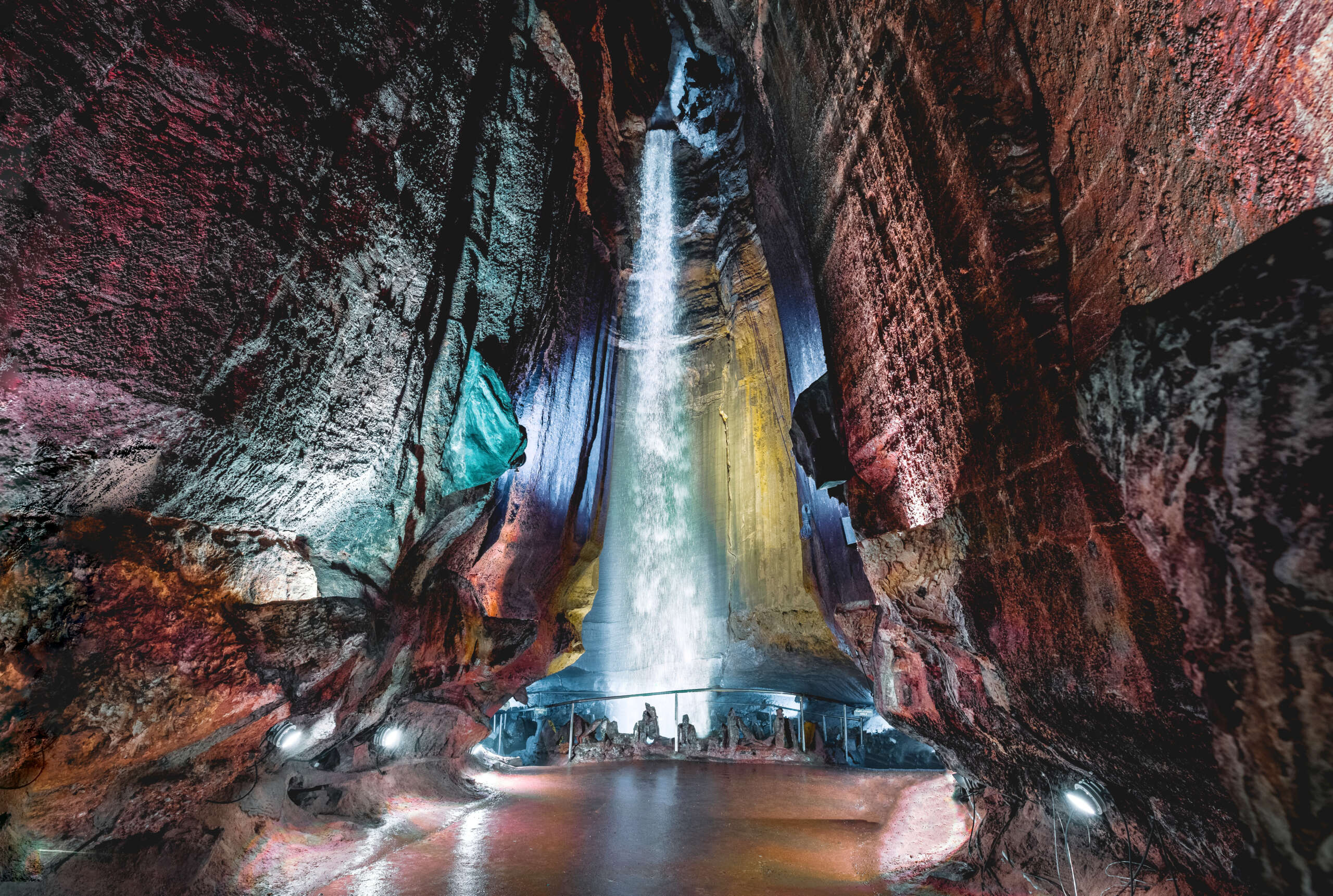 Ruby Falls in Tennessee - ein imposantes Spektakel unter der Erde
