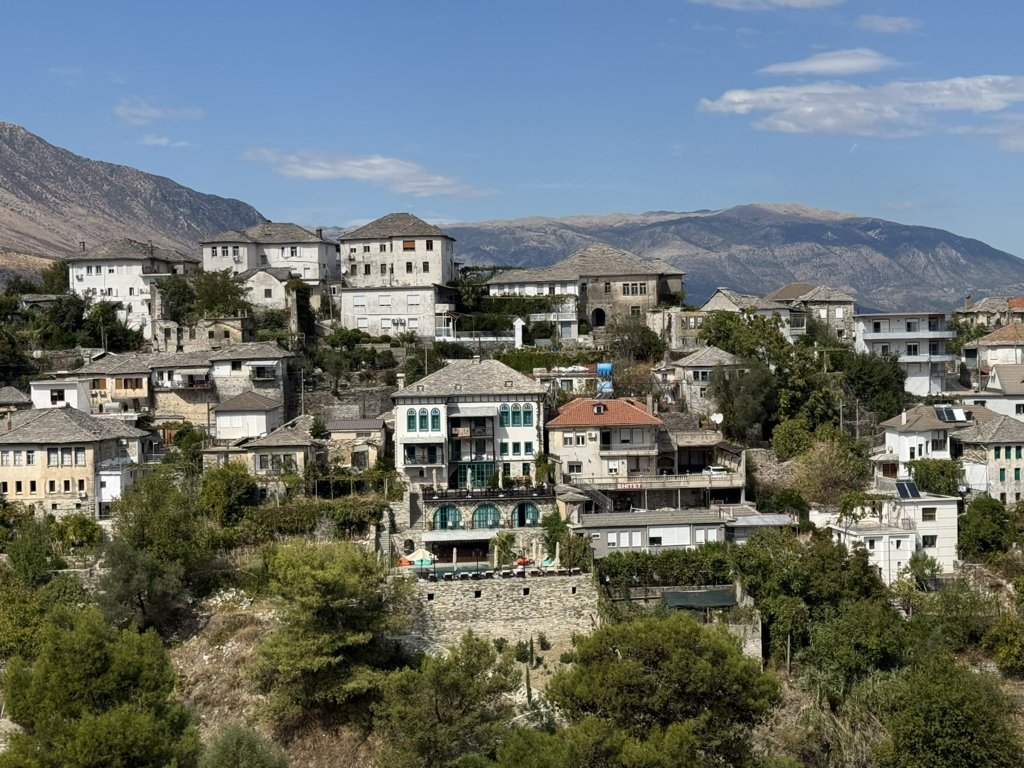 Albanien
